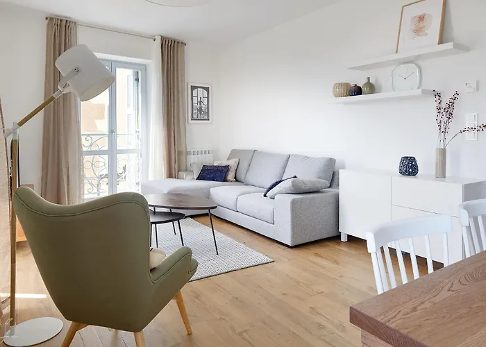 H Suite2a By Smiling *