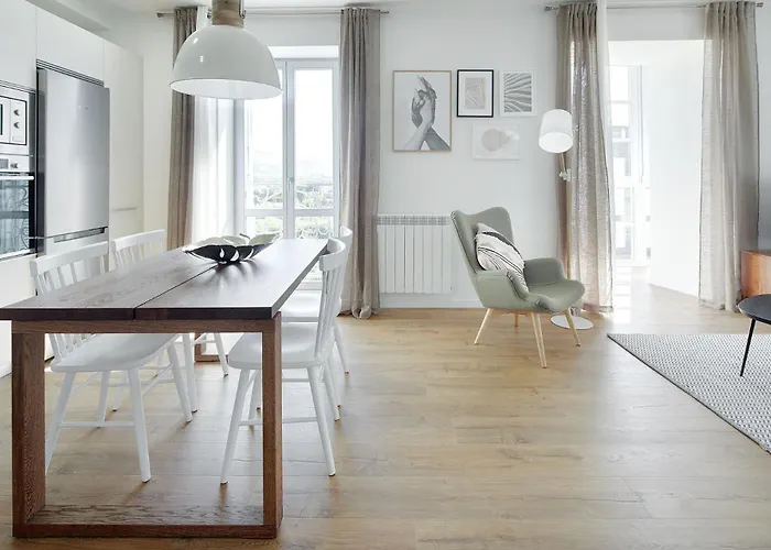 H Suite2a By Smiling Hondarribia